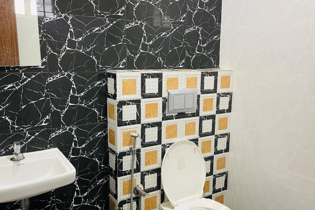 Rajamandiram 3bhk Ac In Trivandrum Apartment *