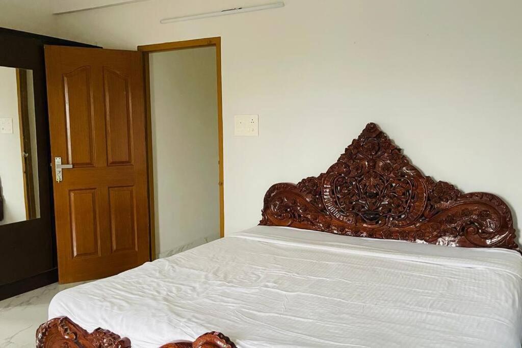 Rajamandiram 3bhk Ac In Trivandrum * Thiruvananthapuram