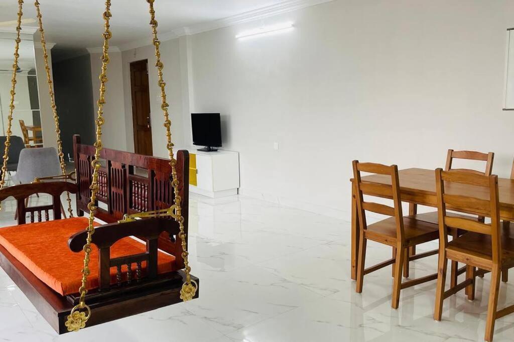 Rajamandiram 3bhk Ac In Trivandrum Apartment