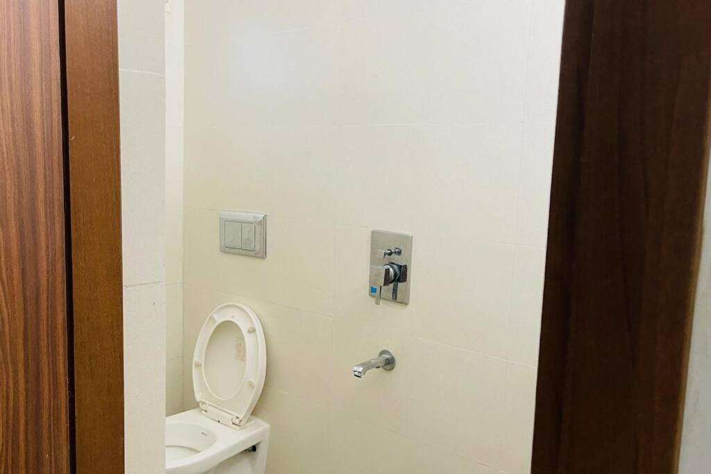 Rajamandiram 3bhk Ac In Trivandrum Apartment *