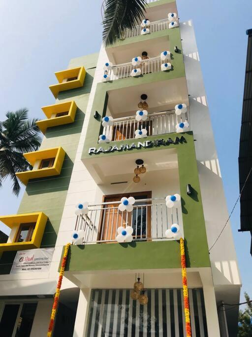 Apartment Rajamandiram 3bhk Ac In Trivandrum *