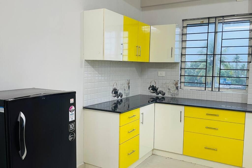 Rajamandiram 3bhk Ac In Trivandrum *